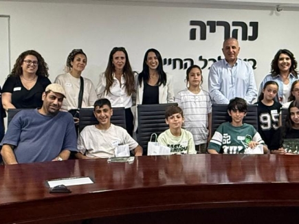גיבורים גם בבית: מצדיעים לילדי וילדות המילואים הנהריינים